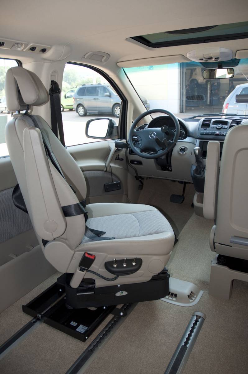 Siège à six positions pour faciliter le transfert à l’intérieur du véhicule à Lyon et Saint-Étienne