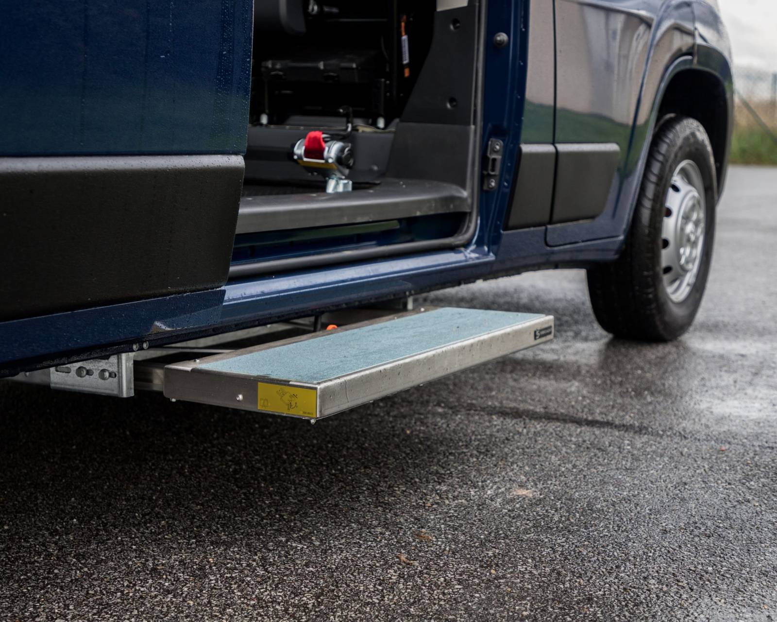 Faire installer un marche pied électrique ou manuel sur sa voiture à Saint Etienne et sur Saint-Priest
