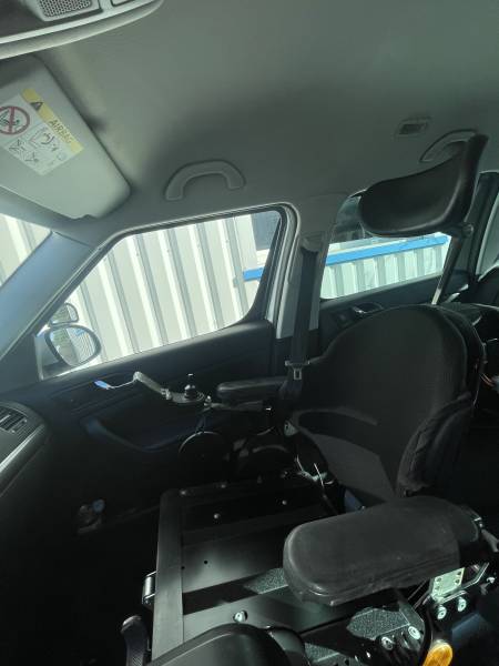 Škoda Yeti  aménagé pour personnes à mobilité réduite (PMR)