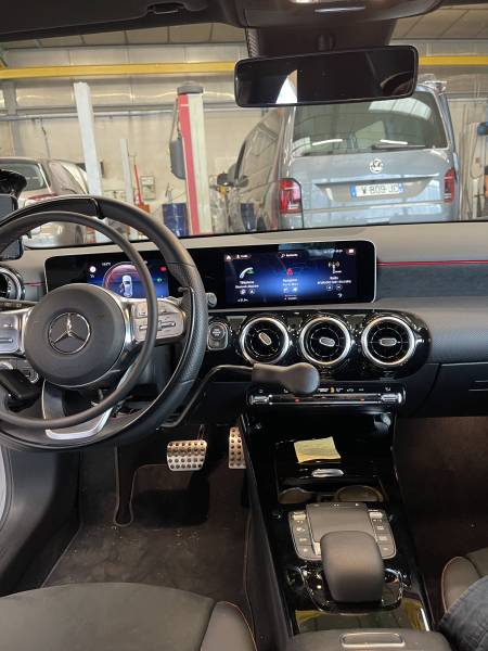 Mercedes Classe A200 grise adaptée PMR avec KS et levier poussé main droite