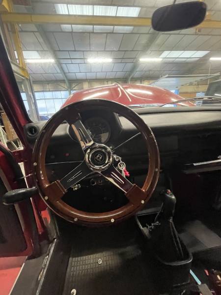 Conduite d’une Coccinelle avec système Duck : embrayage piloté et accélérateur satellitaire pour PMR