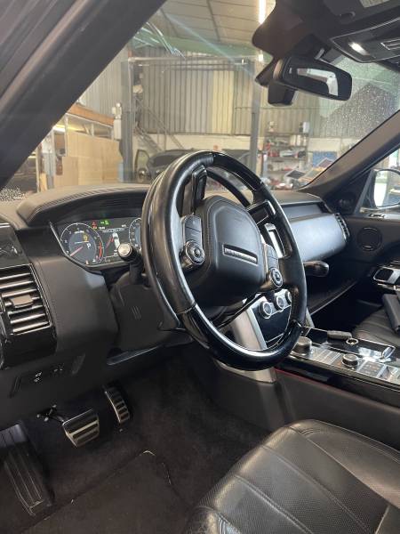 Acheter un K5 et un frein baissé main droite à Saint-Etienne chez CS Autos Concept Range Rover avec K5 et frein baissé main droite à Saint-Etienne 