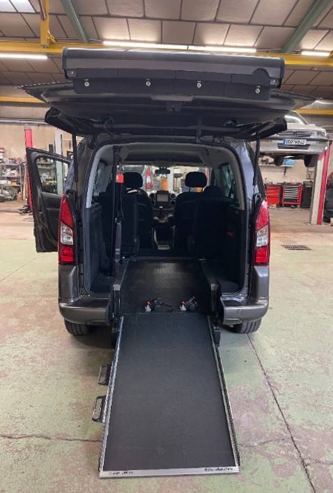 Comprendre les étapes d’aménagement d’un véhicule TPMR à Lyon pour garantir l’autonomie des personnes à mobilité réduite