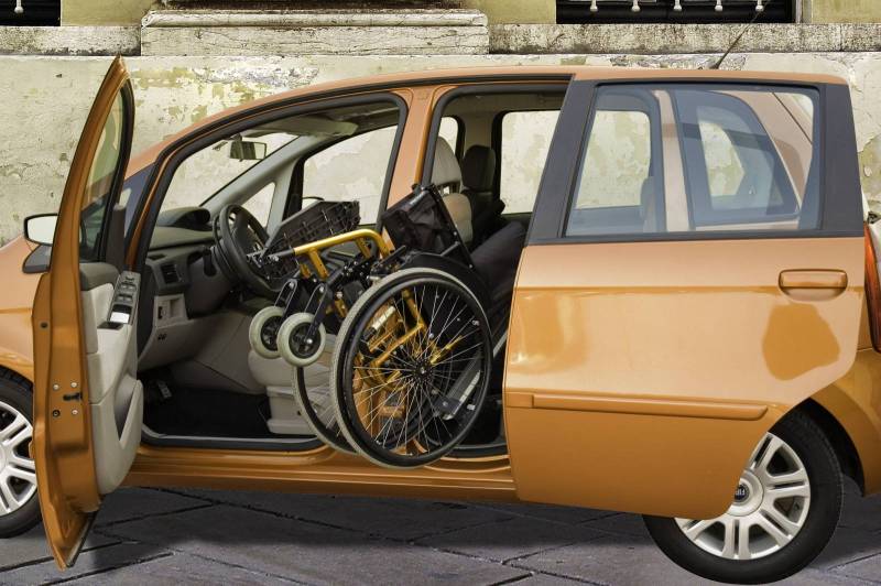 RCC 205 – Bras robot chargeur de fauteuil roulant manuel pliable à Lyon et Saint-Étienne