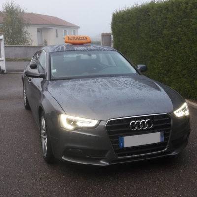 Spécialiste de véhicules auto-école adaptés au handicap – Roanne (42)